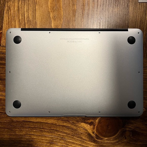 MacBook Air 2015 11-inch - Picture 5 of 16